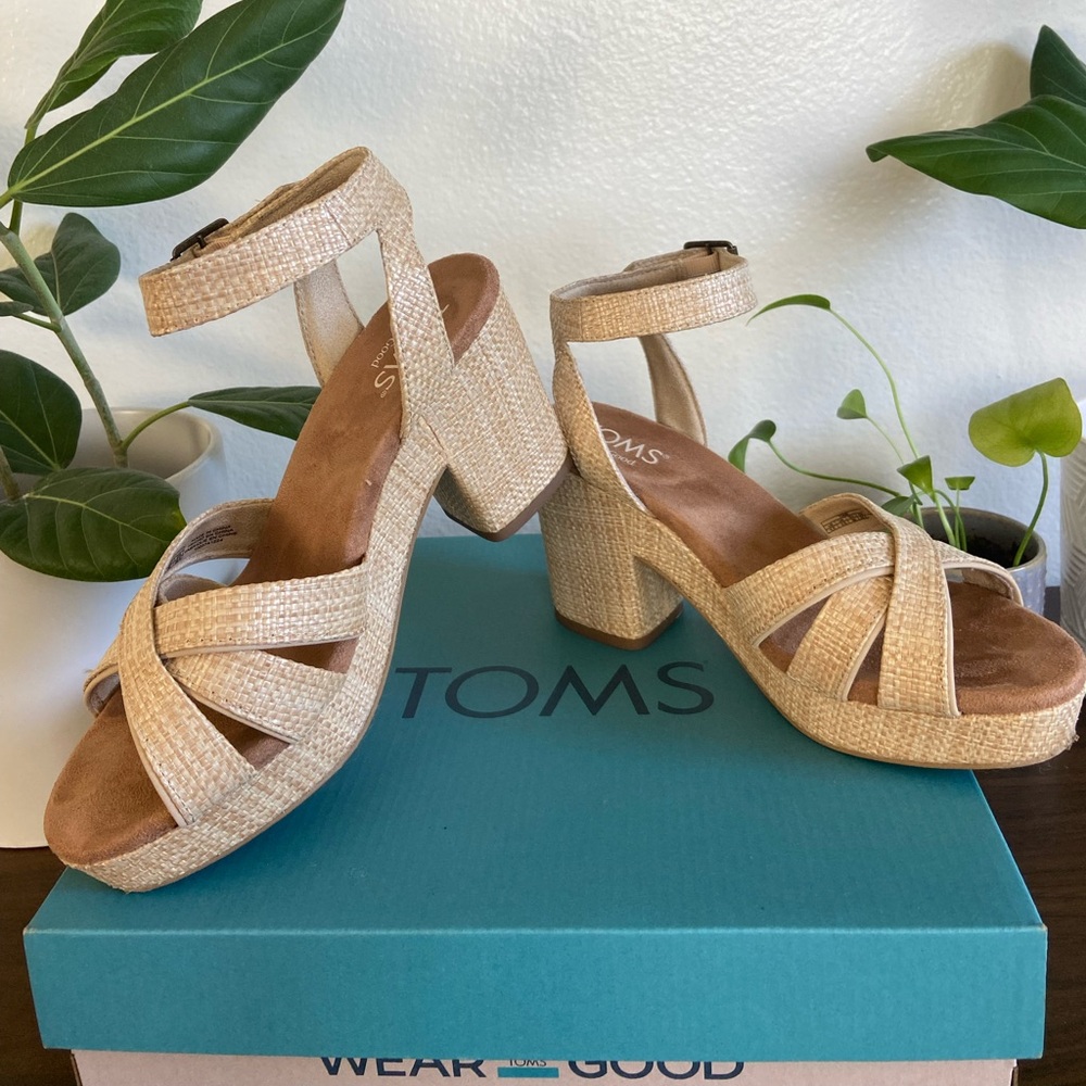 TOMS Women's Beige Strappy Sandals